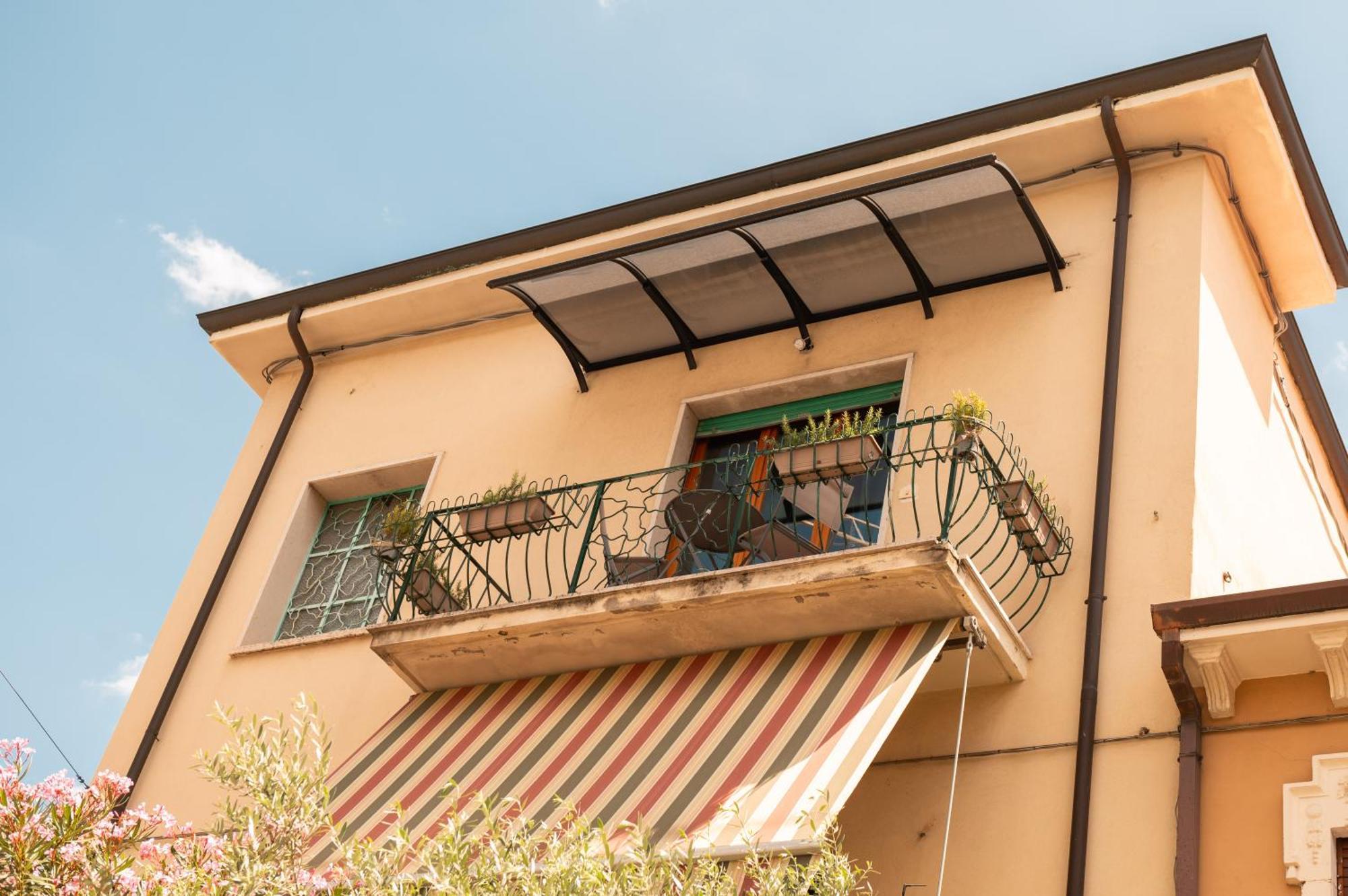 Appartamento Attico Vintage 10Min Da Arena Verona Eksteriør bilde